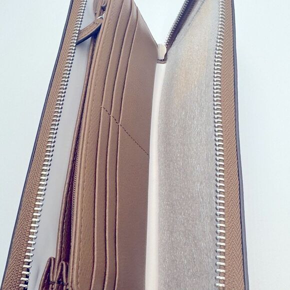 MICHAEL KORS JET SET TRAVEL LARGE CONTINENTAL WALLET $228 - Picture 5 of 8